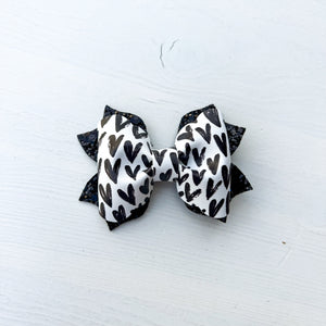 Black and white hearts - 3 inch single poppy
